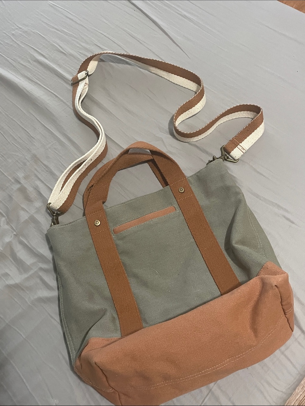 New without tags Thirty One Canvas Tote - Picture 2 of 6